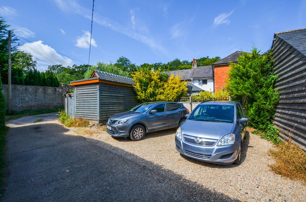 Property photo 2 of 23