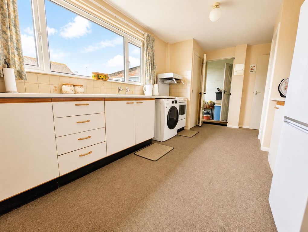 Property photo 2 of 16 Int