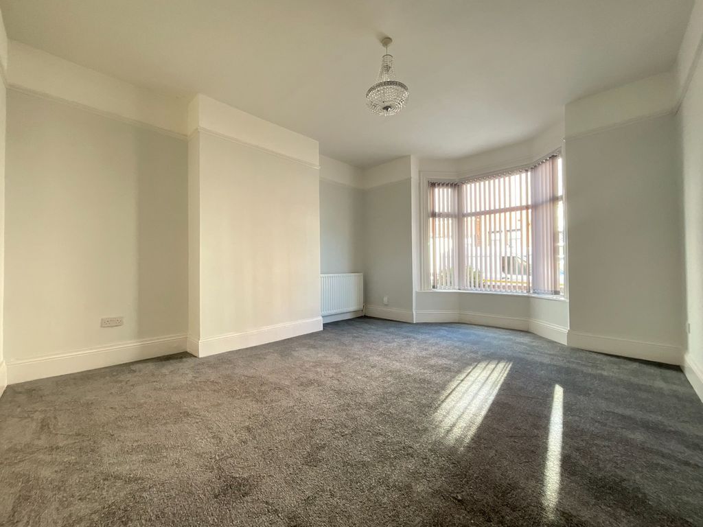 Property photo 2 of 16 4502734