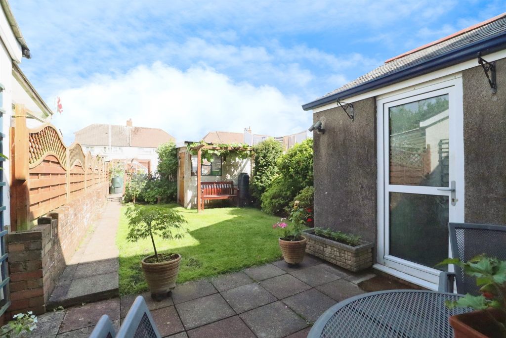 Property photo 3 of 17