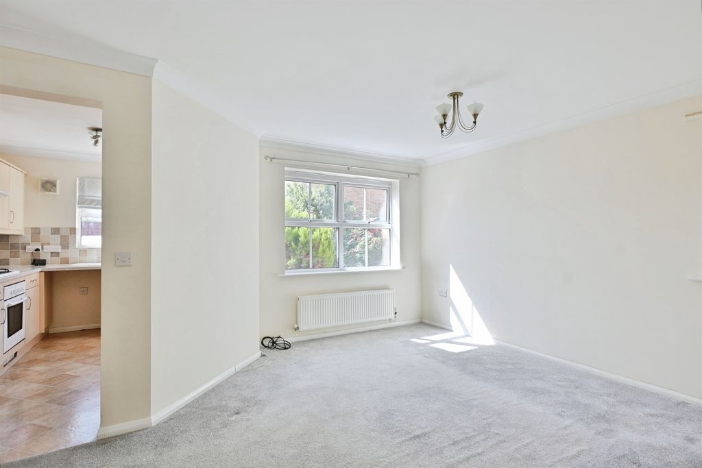 Property photo 3 of 14