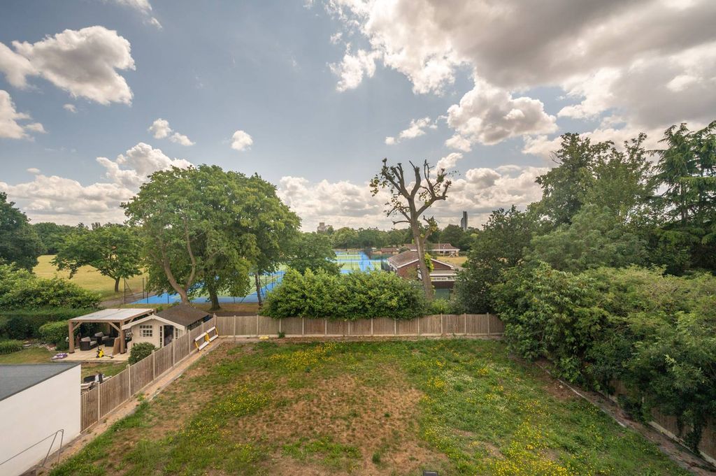 Property photo 3 of 3