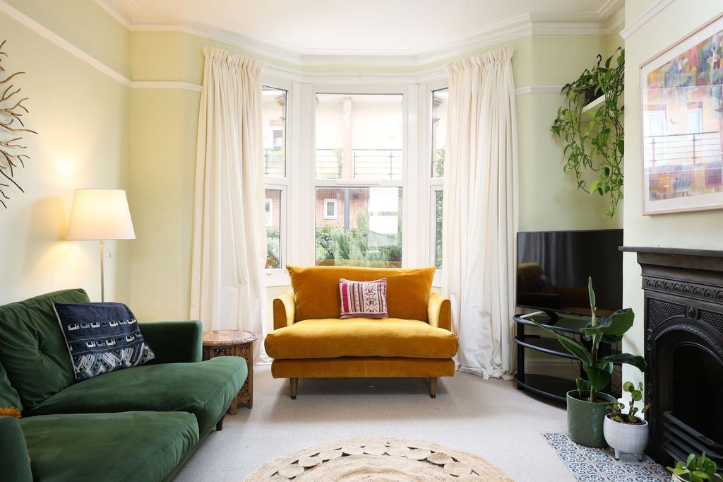 Property photo 1 of 24