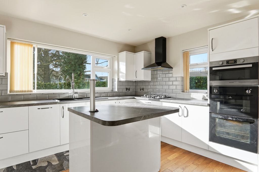 Property photo 3 of 19 Foxhillgreen010