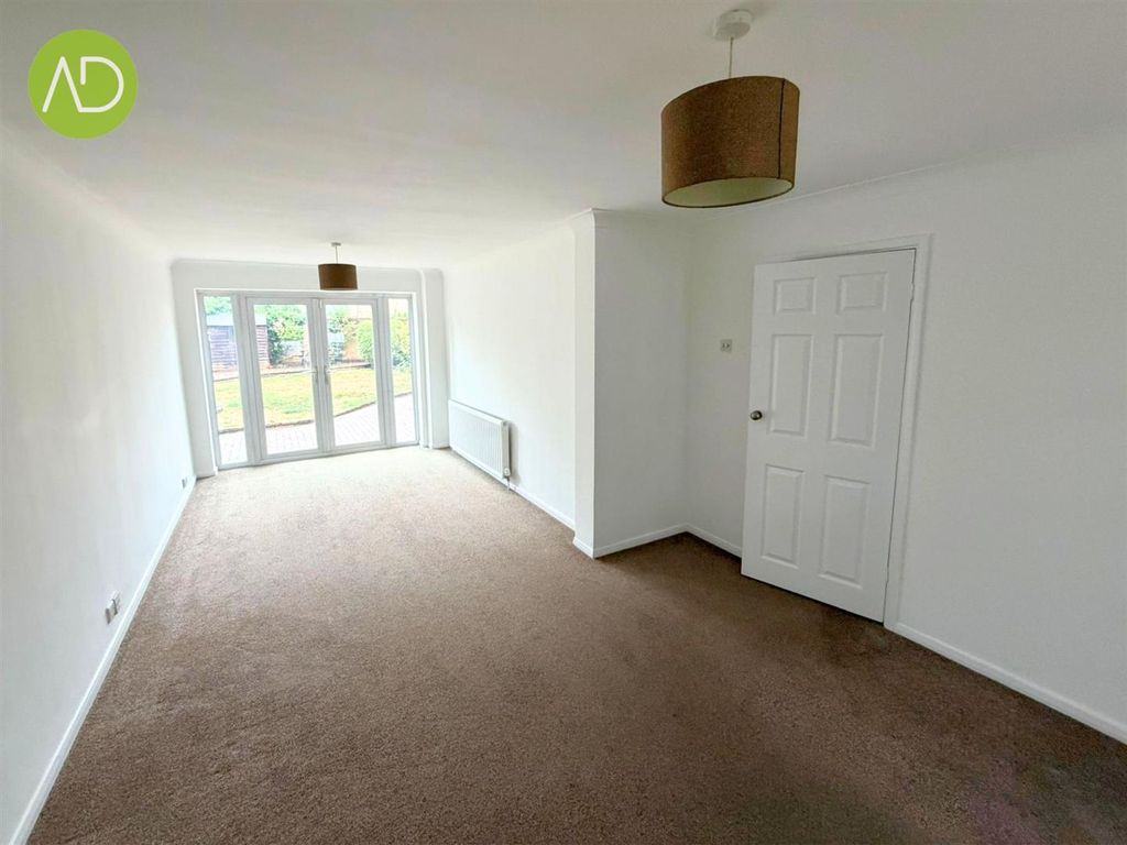 Property photo 3 of 13 16.Jpg