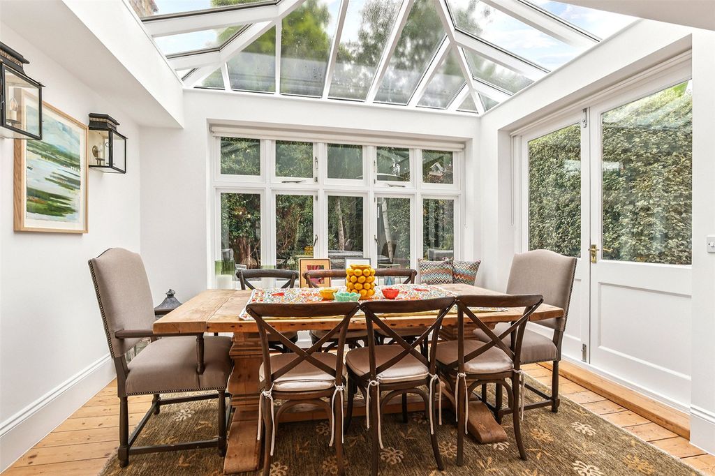 Property photo 2 of 18 Dining Room