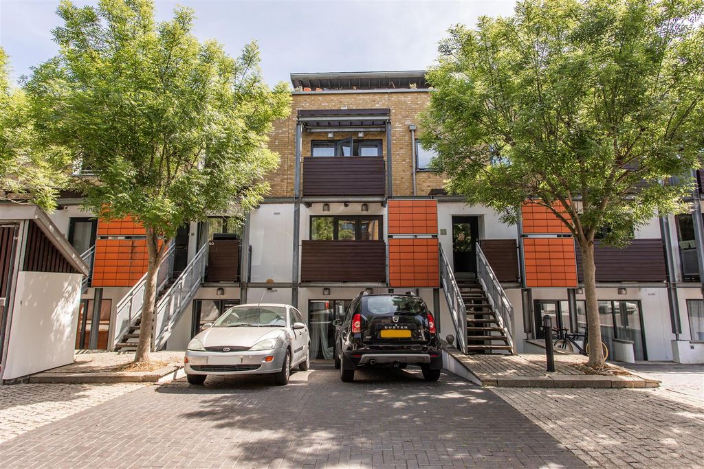 Property photo 1 of 14 Exterior