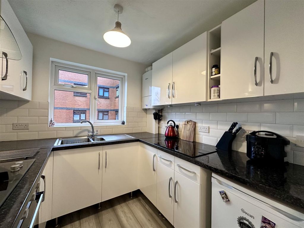 Property photo 3 of 16 Tempimagehxd6G3.Jpg