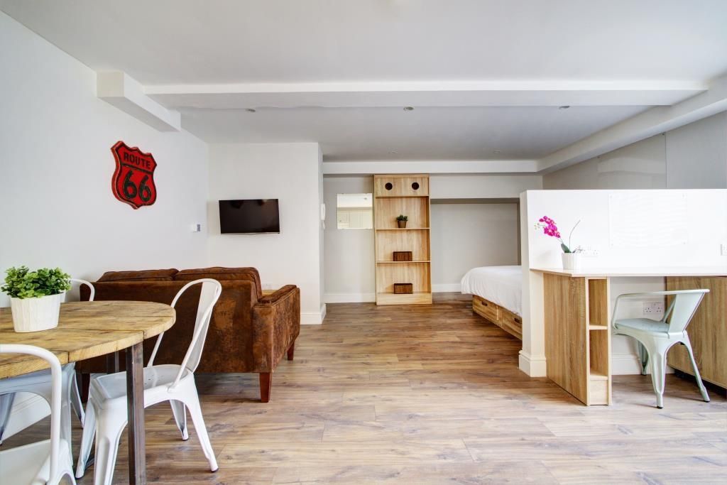 Property photo 3 of 6 Photo 2