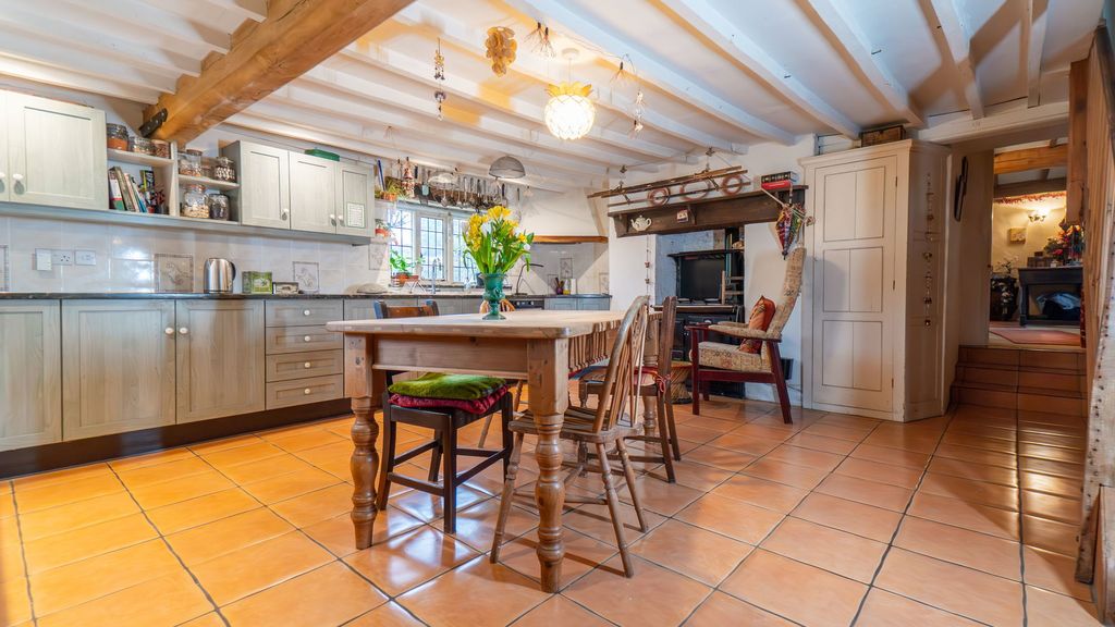 Property photo 3 of 26