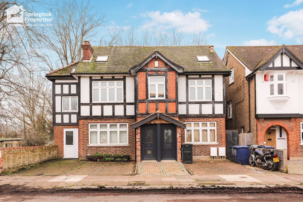 Property photo 1 of 16 Front View