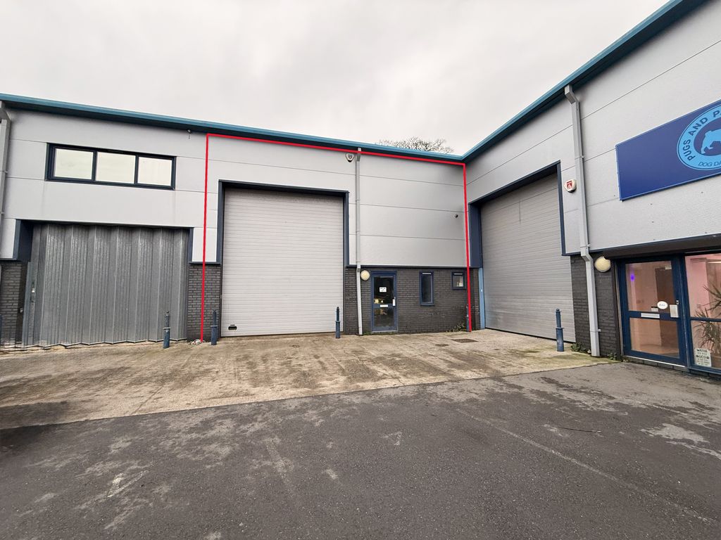 Property photo 1 of 3