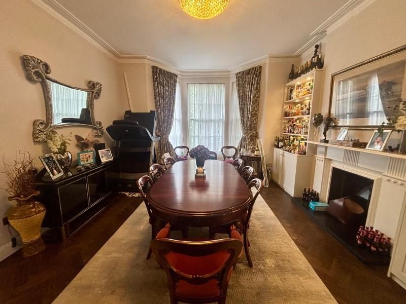 Property photo 3 of 31