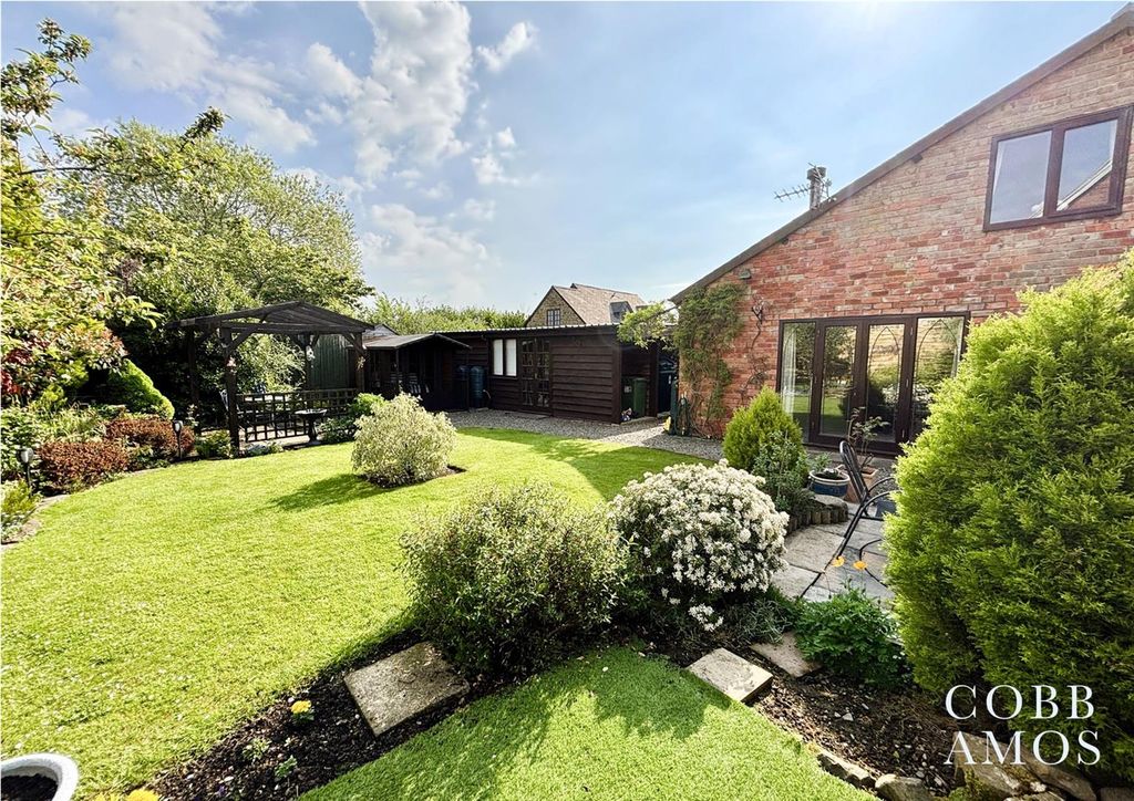 Property photo 2 of 30 High-Res-036.Jpg