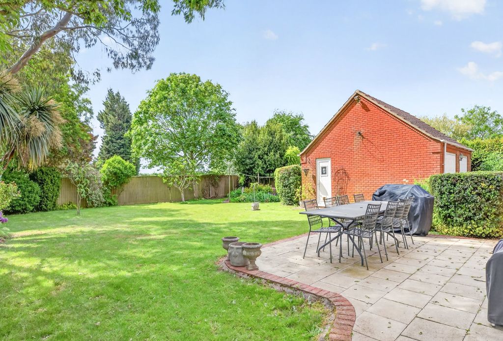 Property photo 3 of 16
