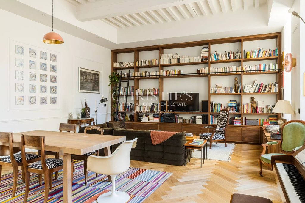 Property photo 1 of 28 Bordeaux Centre – Elegant Apartment – 3 Bedrooms – Terrace
