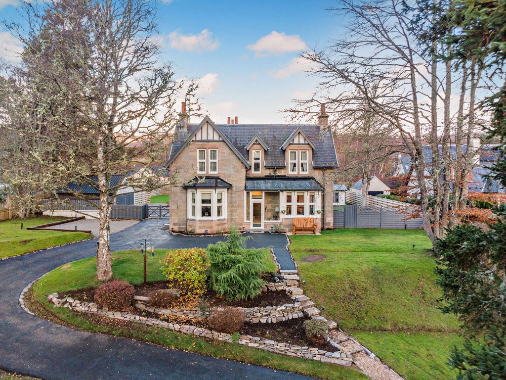 Property photo 1 of 35 Woodcliffe