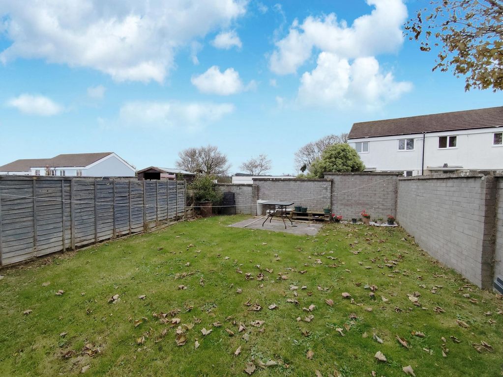 Property photo 2 of 12 Garden