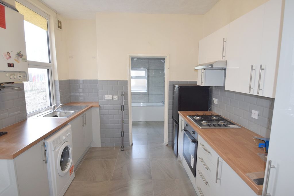 Property photo 1 of 8 Photo 2