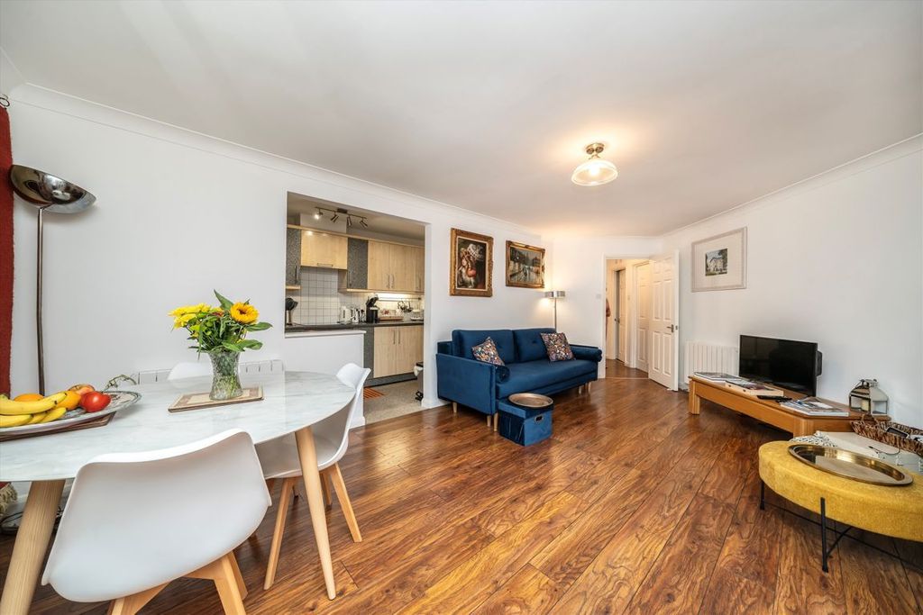 Property photo 2 of 5