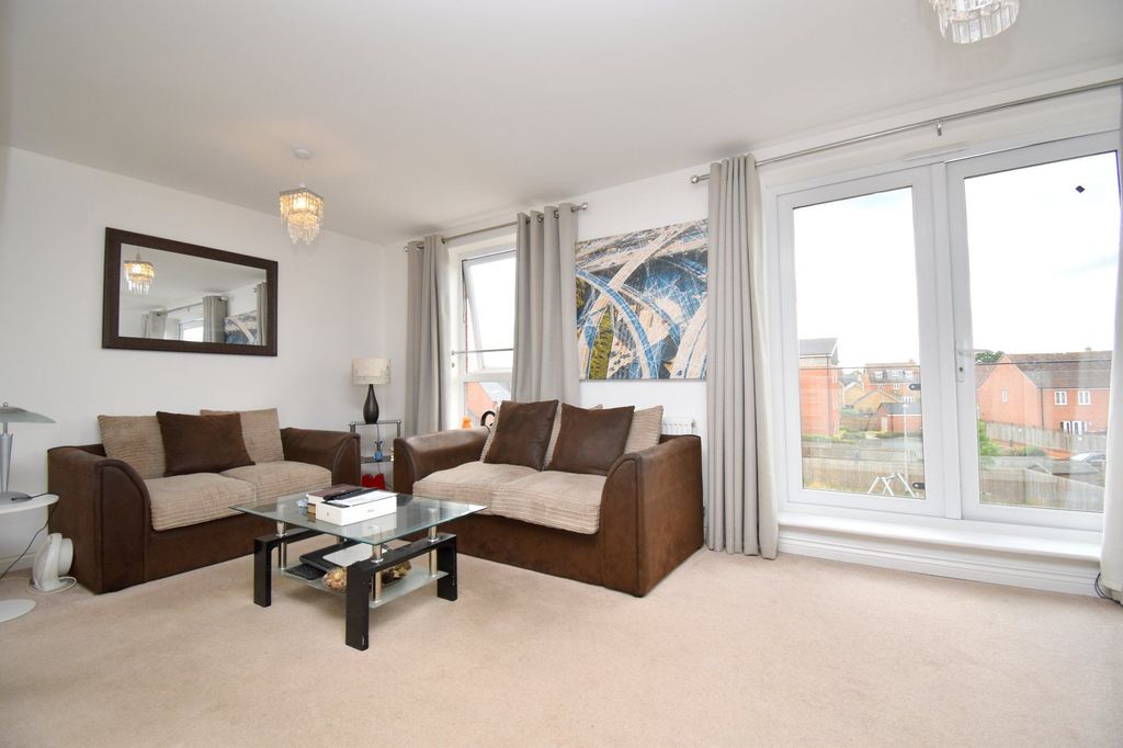 Property photo 3 of 13