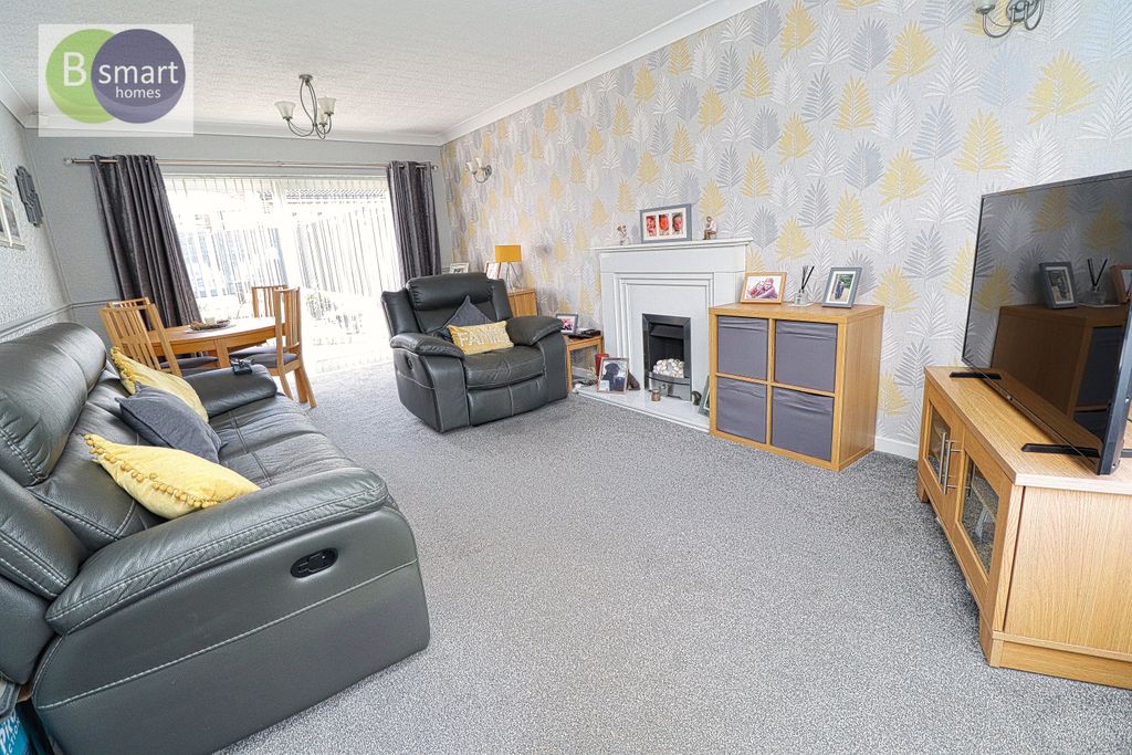 Property photo 3 of 17 Img_0989