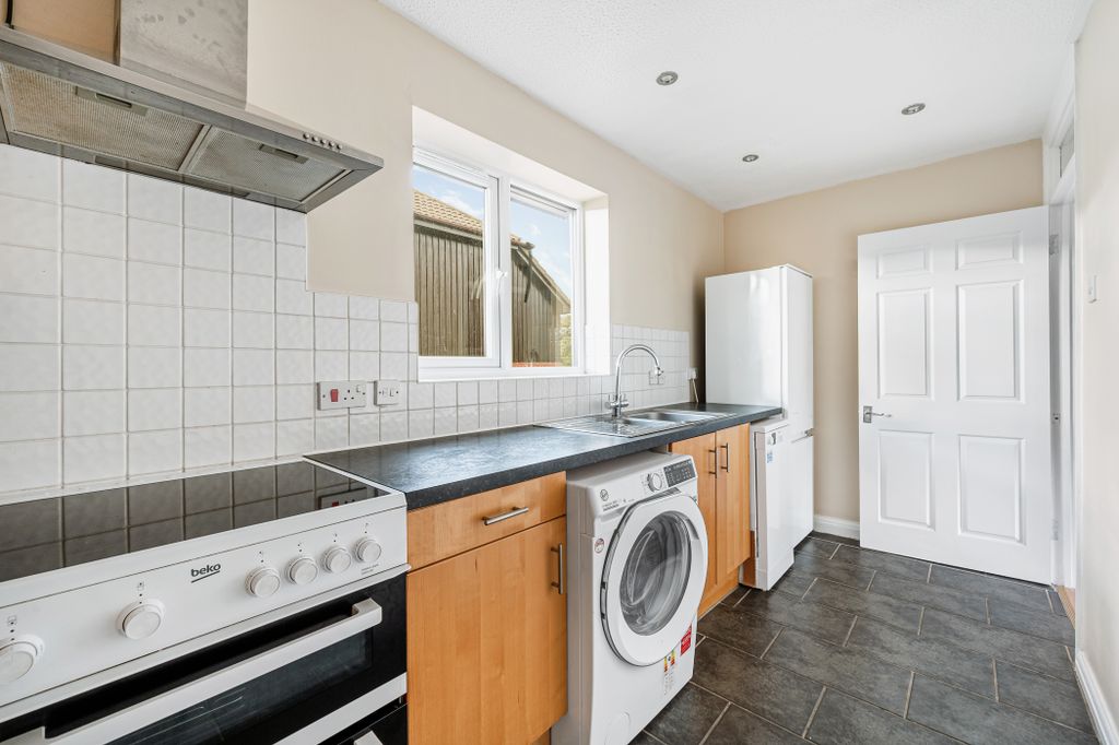 Property photo 3 of 9 Kitchen Reverse