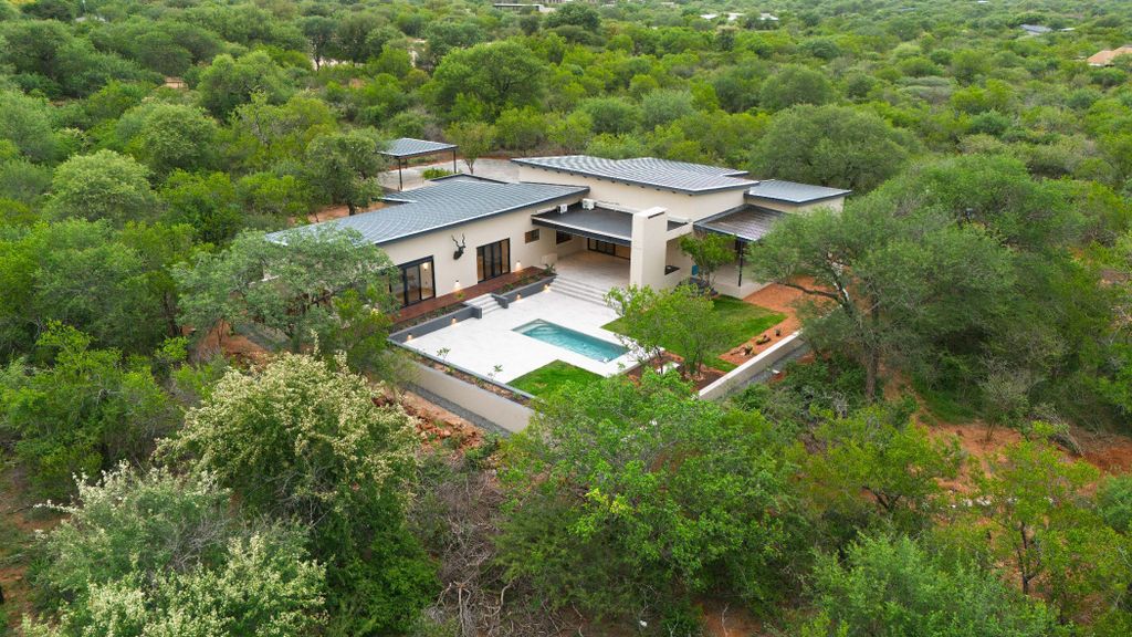 Property photo 1 of 47 1Hs1725112