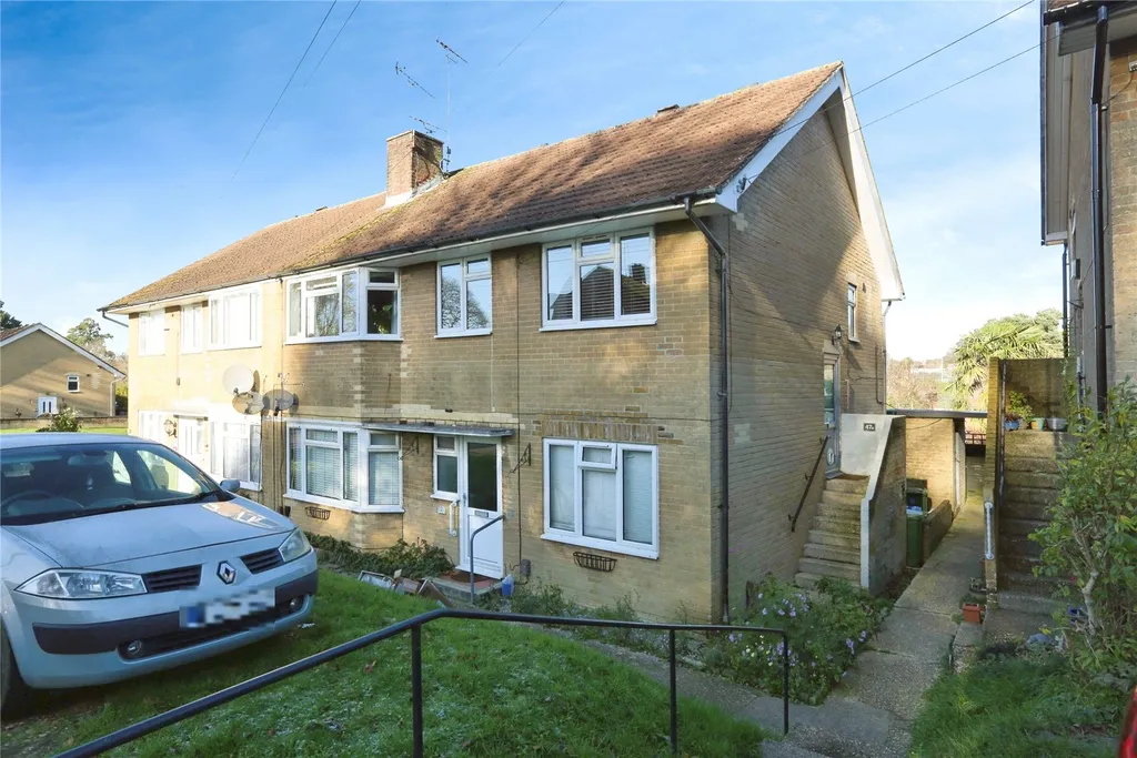 Apartment in Southampton, Harefield - View 3