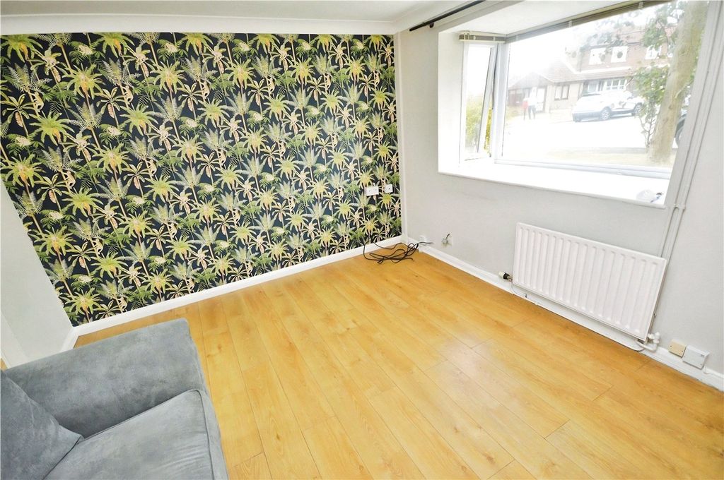 Property photo 2 of 10 Lounge