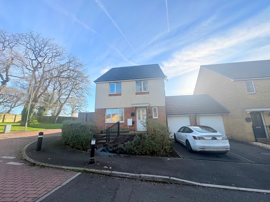 Property photo 2 of 22