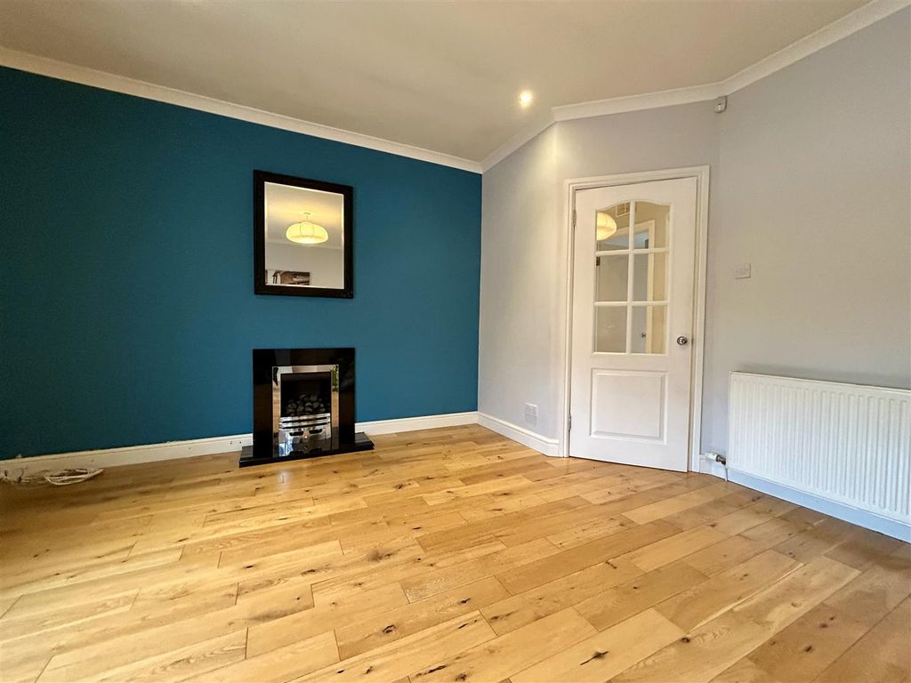 Property photo 3 of 16 Lounge 1.Jpeg