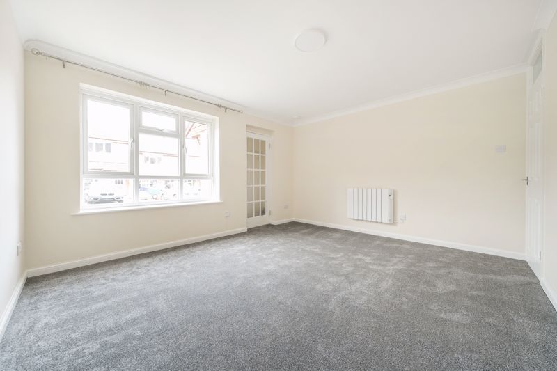 Property photo 3 of 10 Photo 3