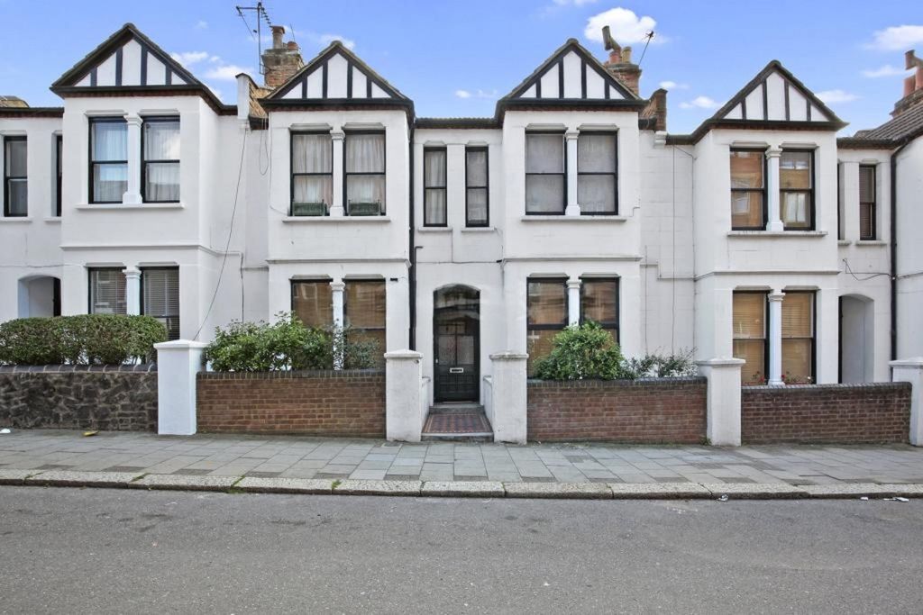 Property photo 3 of 17