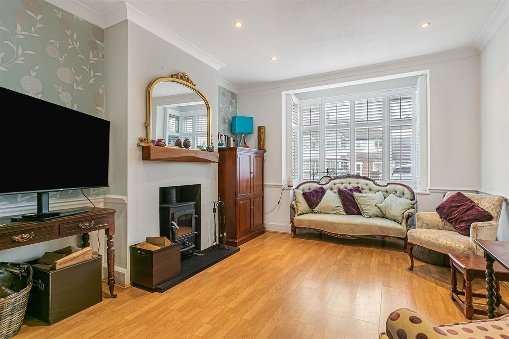 Property photo 2 of 36