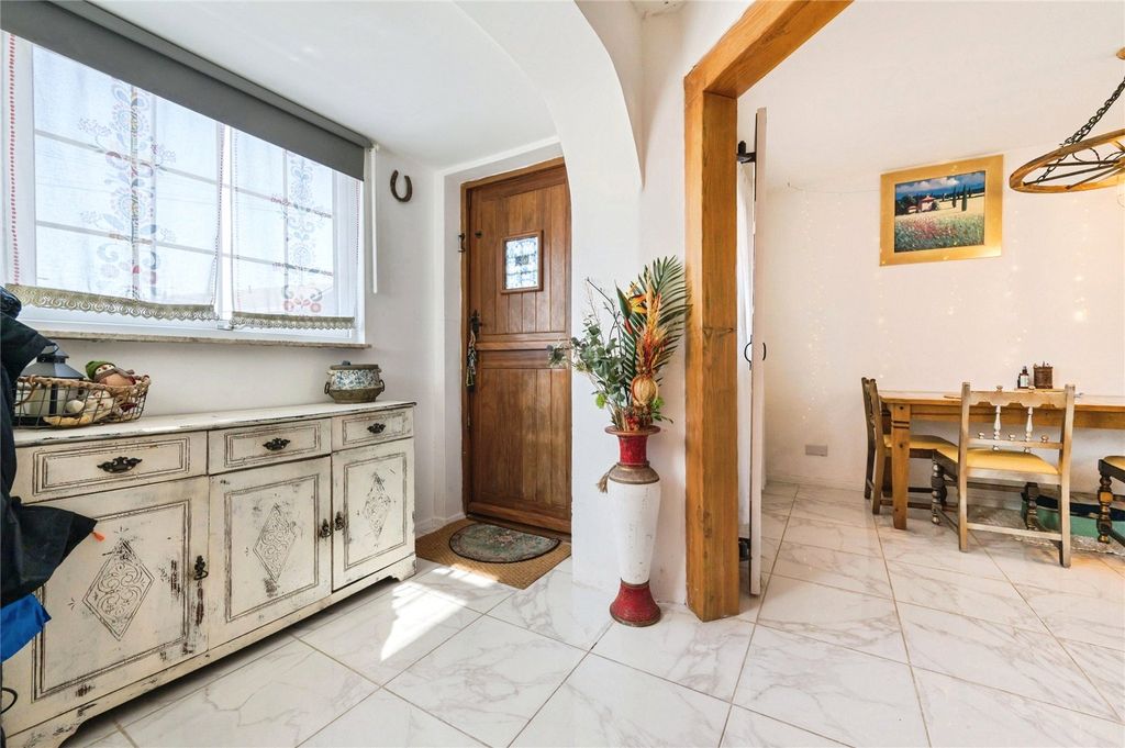 Property photo 3 of 17 Picture No. 16