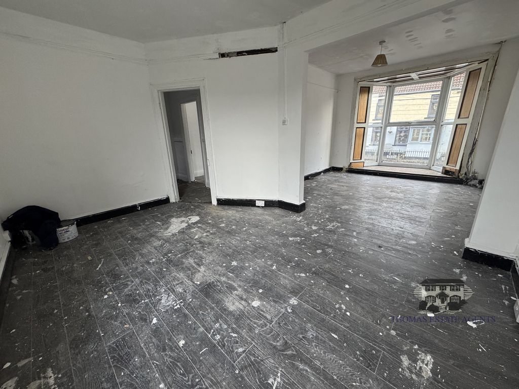 Additional image 10 of 5 bed property for saleYstrad Road, Pentre, Rhondda Cynon Taff CF41