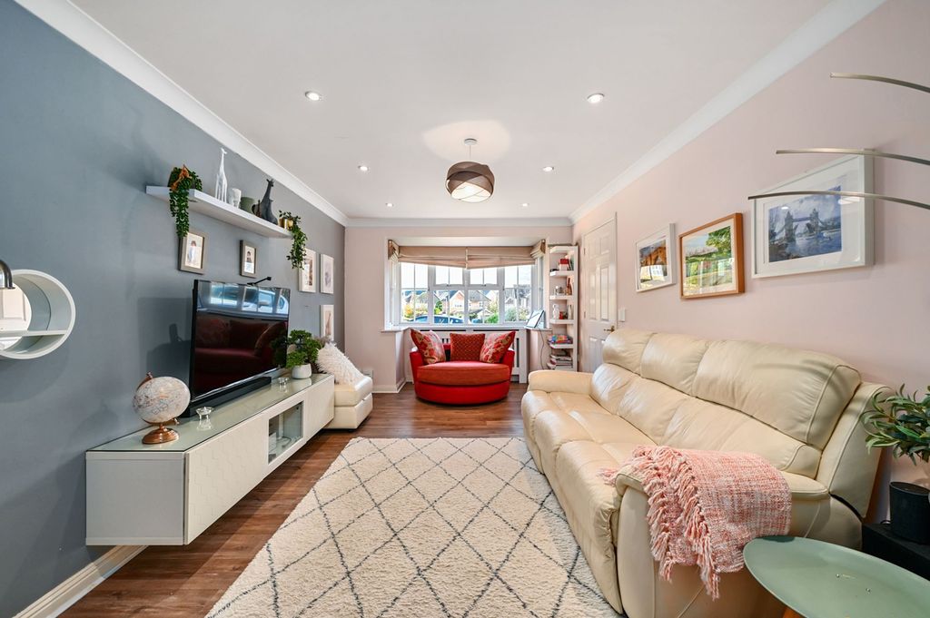 Property photo 3 of 29