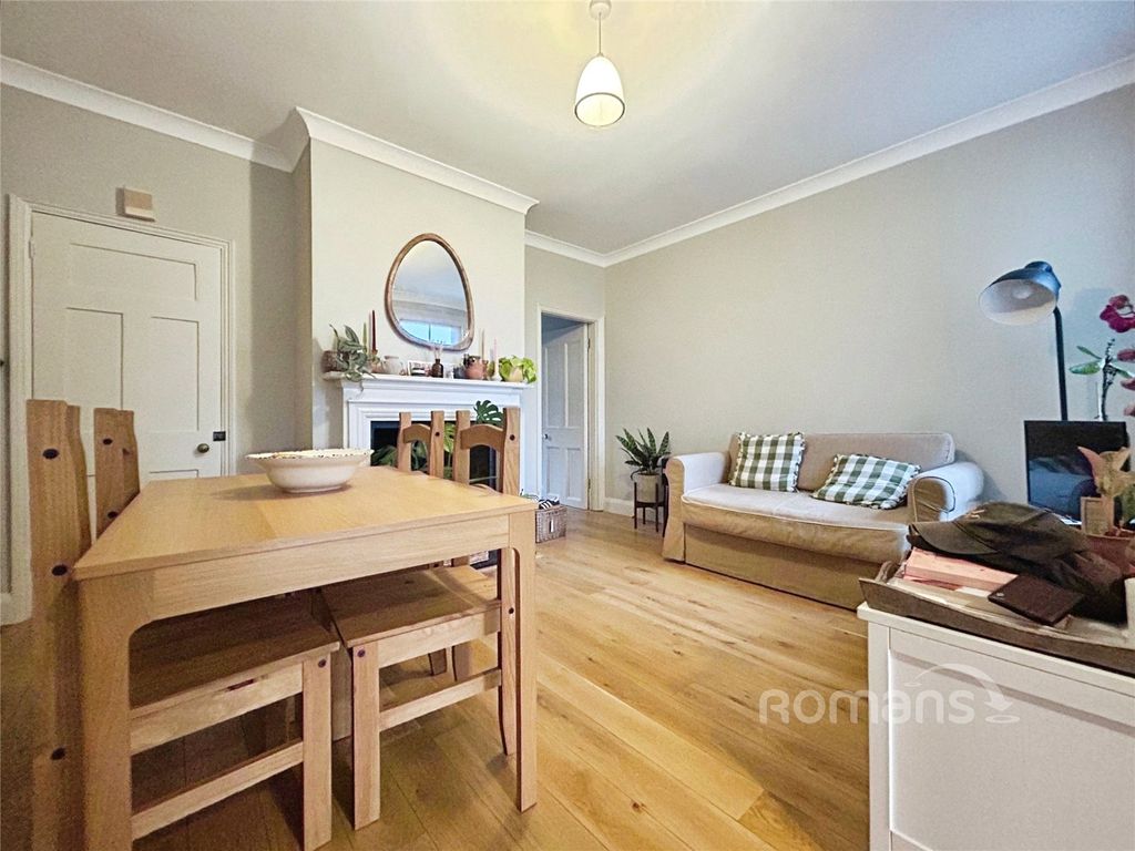 Property photo 3 of 13 Picture No. 10