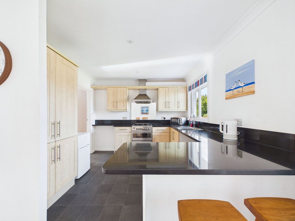 Property photo 2 of 26