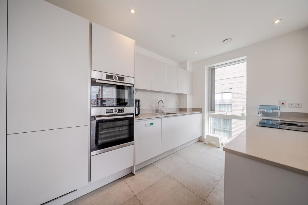 Property photo 3 of 33 1500566-14-6A7200...