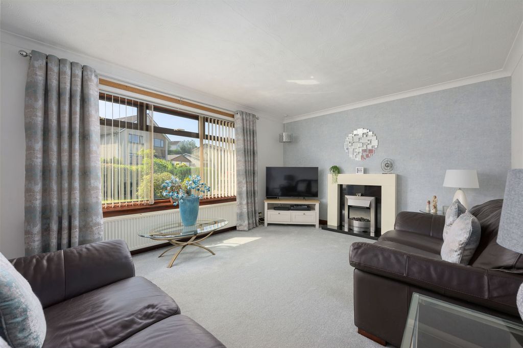 Property photo 2 of 50