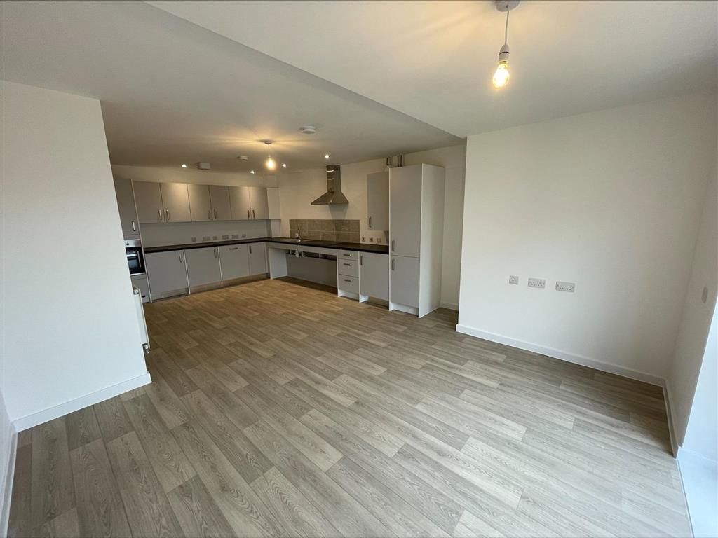 Property photo 2 of 10 Kitchen