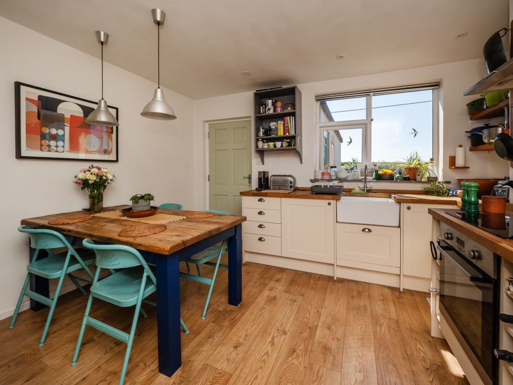Property photo 3 of 18 9Goodricks-13