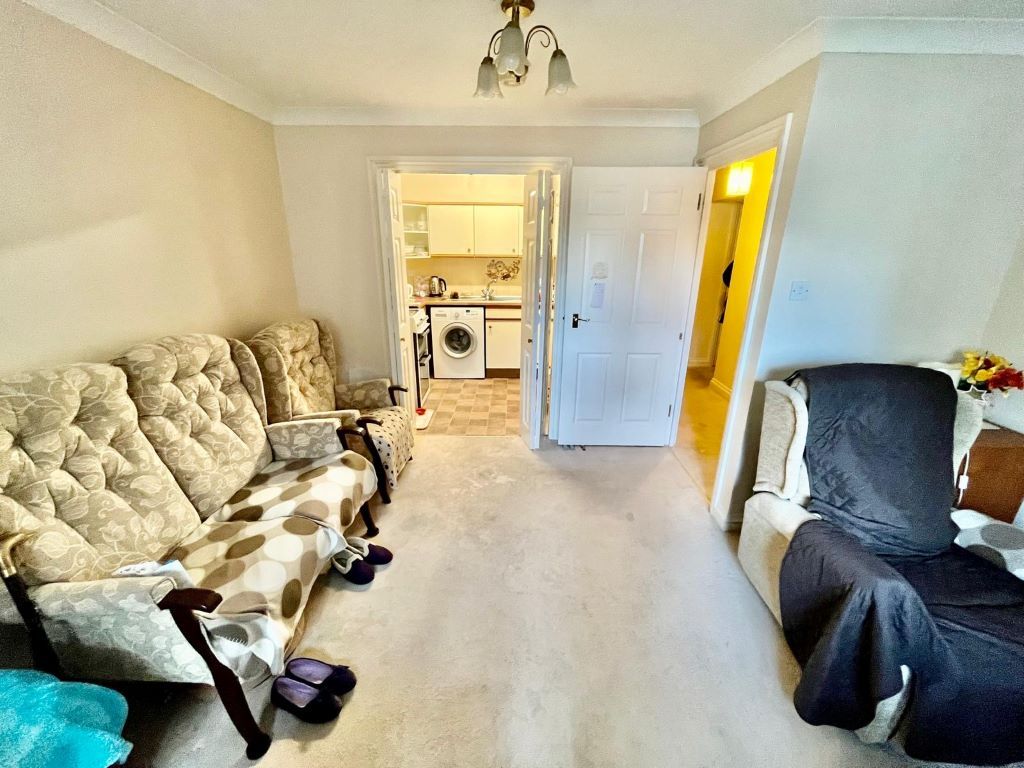 Property photo 3 of 11