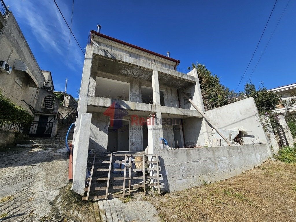 Property photo 3 of 25