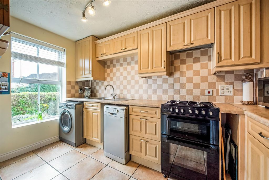 Property photo 2 of 24 Ph23_6454195.Jpg