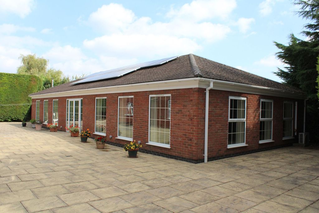 Additional image 21 of 5 bed detached house for saleKirton Road, Greetwell DN20