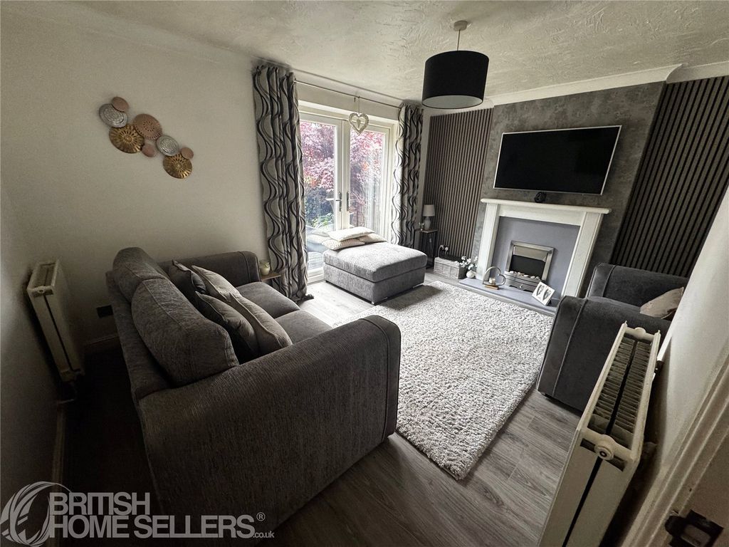 Property photo 3 of 16 Picture No. 13