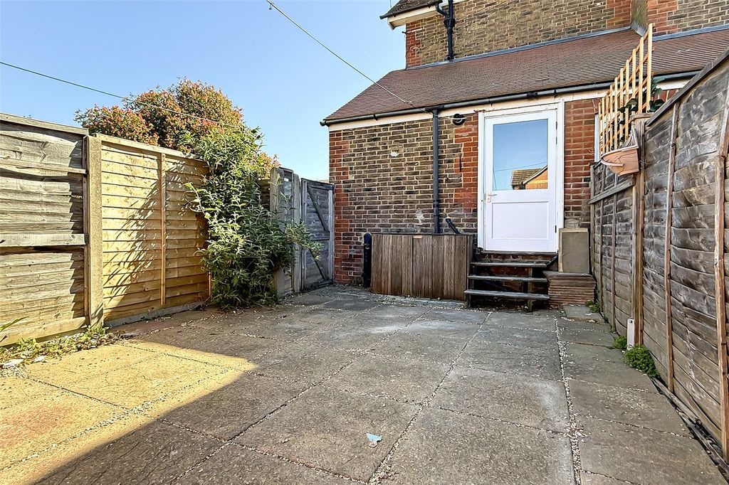Additional image 6 of Studio for saleArundel Road, Littlehampton, West Sussex BN17